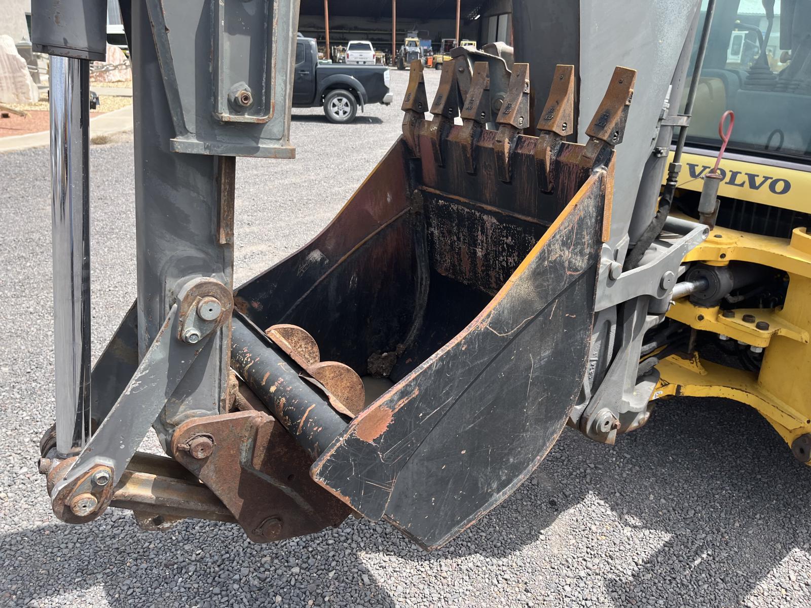 ./imagenes/INVOICE/2019/15154/VOLVO BL70 (10).JPG